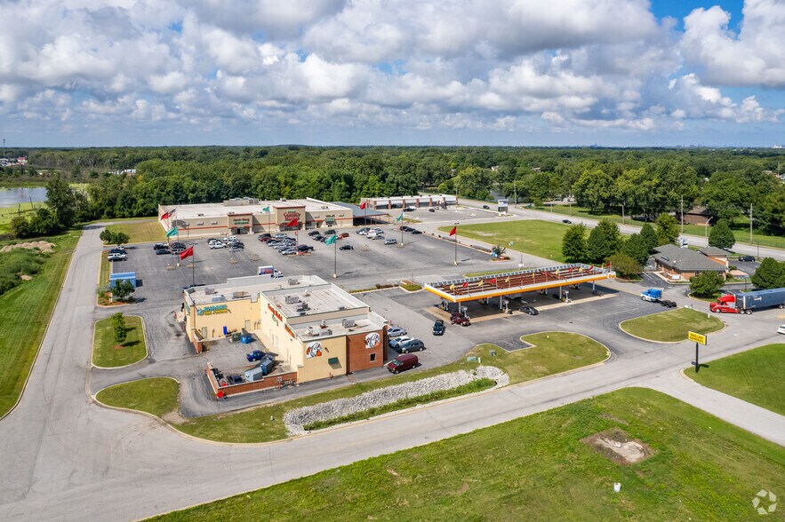 More Photos Of 1921-1931 25th, Gary Unknown For Lease