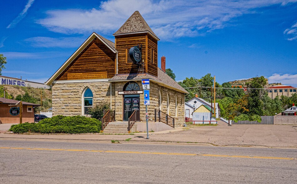 More Photos Of 431 University St, Trinidad Freestanding For Sale