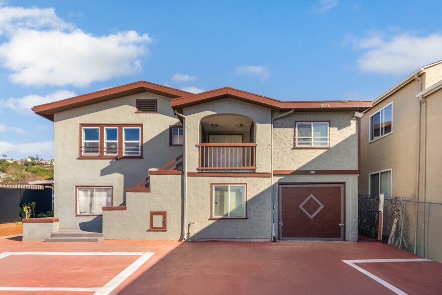 Primary Photo Of 8016 MacArthur Blvd, Oakland Apartments For Sale