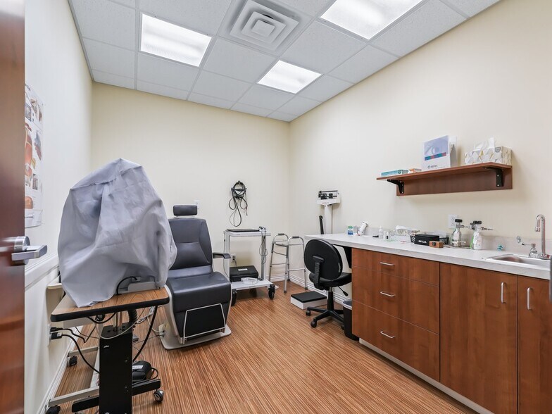 More Photos Of 4636 Bellwether Ln, Oxford Medical For Lease