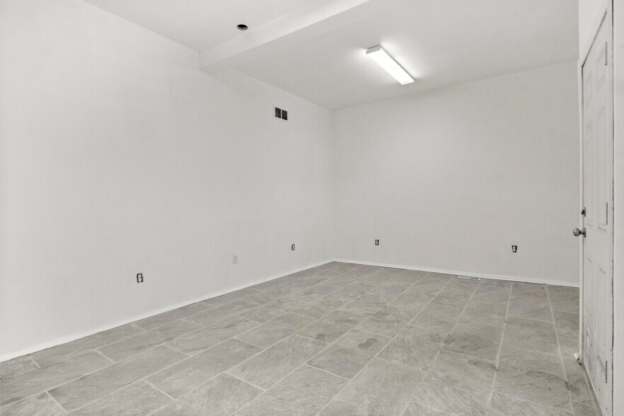 More Photos Of 19424 W Warren Ave, Detroit Storefront For Sale