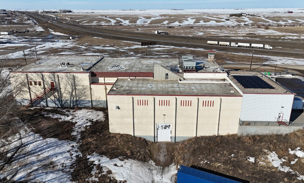 More Photos Of 1605 Caribou St E, Moose Jaw Industrial For Lease