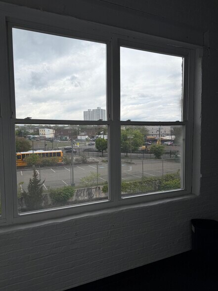 More Photos Of 60 Dickerson St, Newark Light Manufacturing For Lease