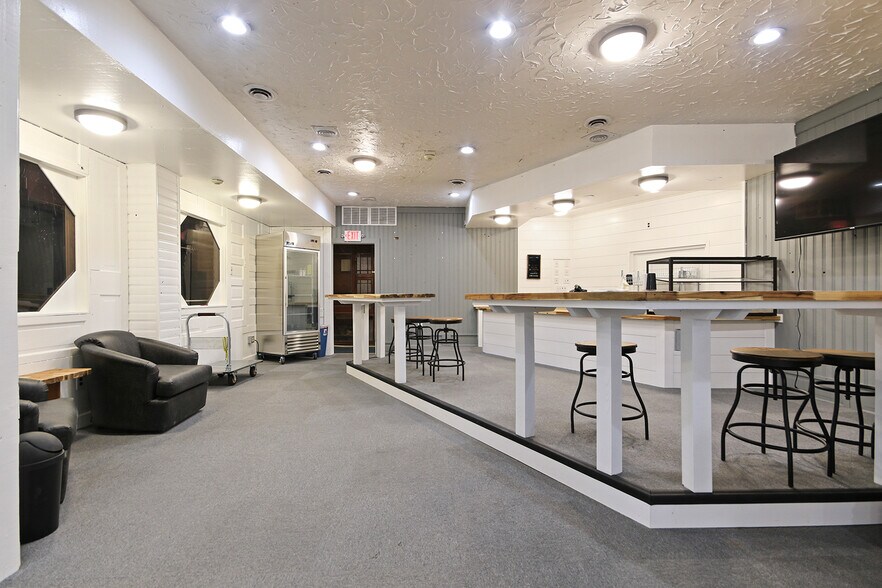 More Photos Of 105 Coal st, Mexico Specialty For Sale