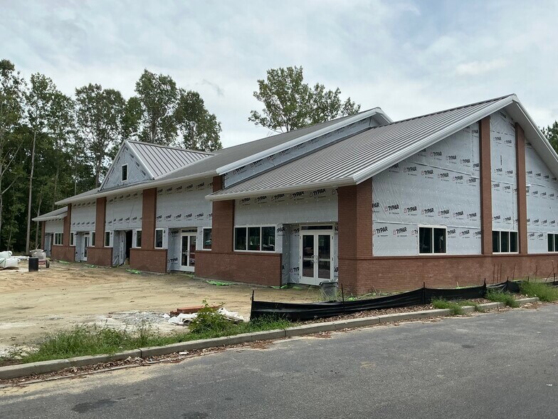 More Photos Of Joe Rouse Rd, Mount Pleasant Flex For Lease