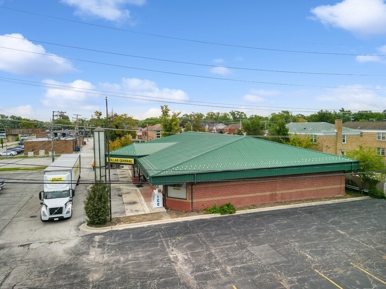 More Photos Of 10215 Roosevelt Rd, Westchester Office For Sale