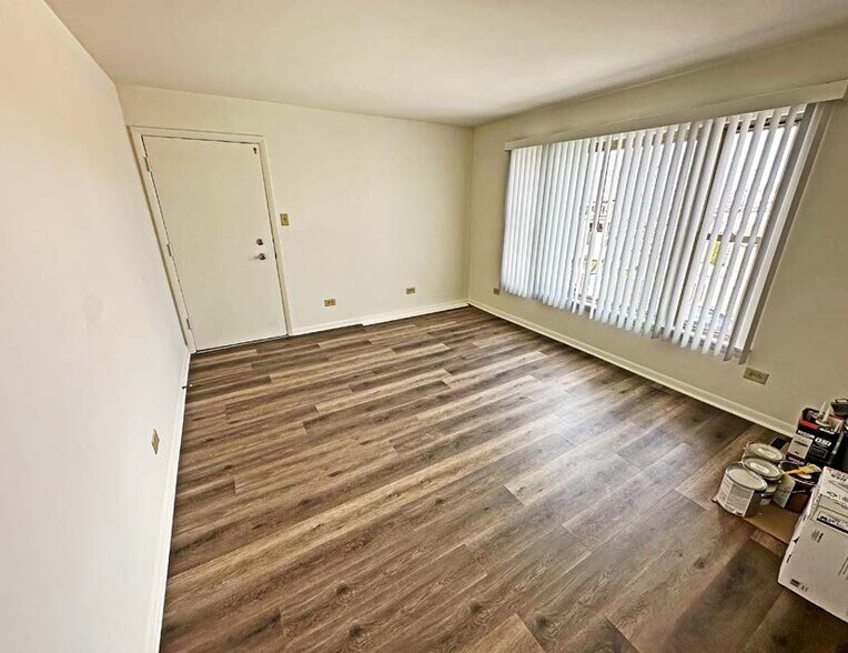 More Photos Of 13729 S Brainard Ave, Chicago Apartments For Sale