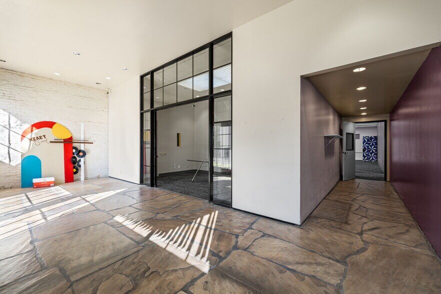 More Photos Of 1207-1215 G St, Sacramento Loft Creative Space For Sale