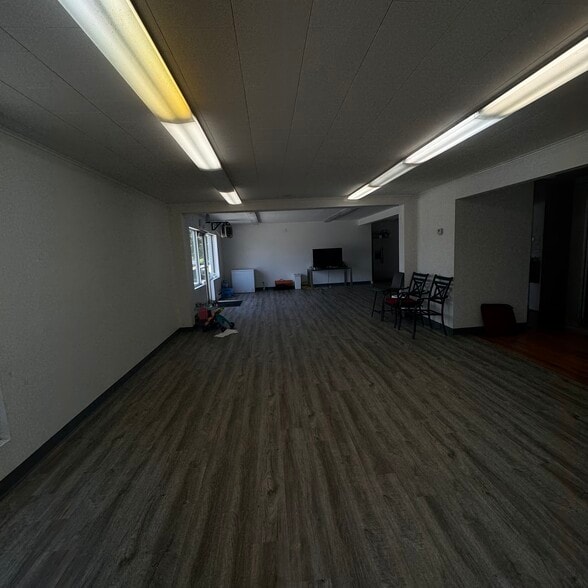 More Photos Of 737 3rd Ave, Alpha Freestanding For Lease