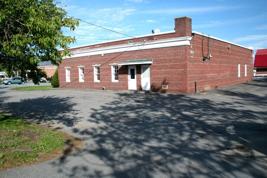More Photos Of 676 Broadway, Bangor Office For Lease