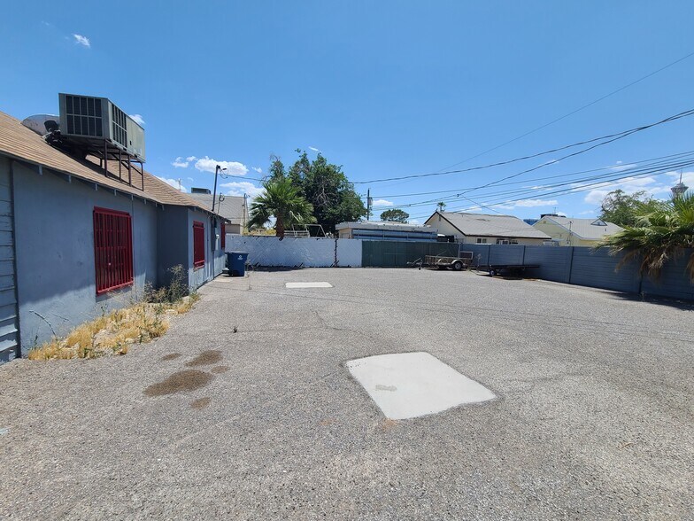 More Photos Of 1310 S Maryland Pky, Las Vegas Office For Sale