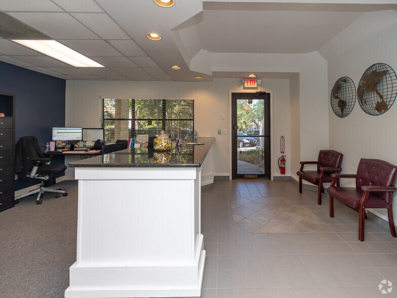 More Photos Of 2233 Park Ave, Orange Park Office For Sale