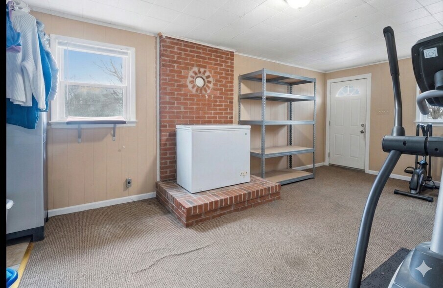 More Photos Of 16708 Frederick Rd, Mount Airy General Retail For Sale