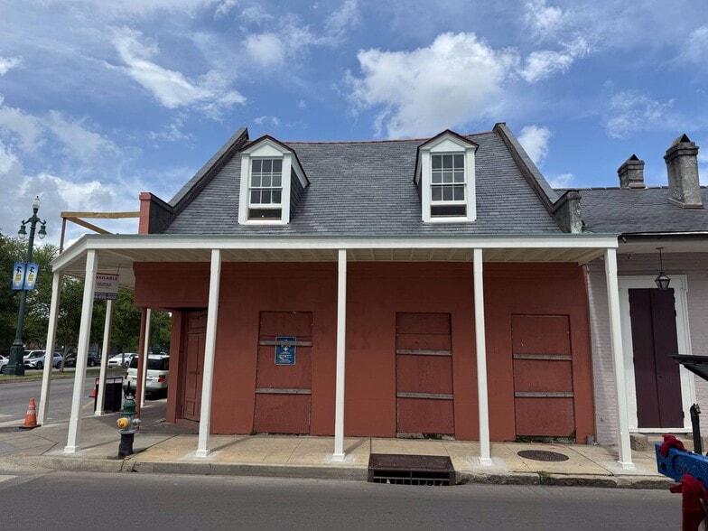 More Photos Of 800 N Rampart St, New Orleans General Retail For Lease