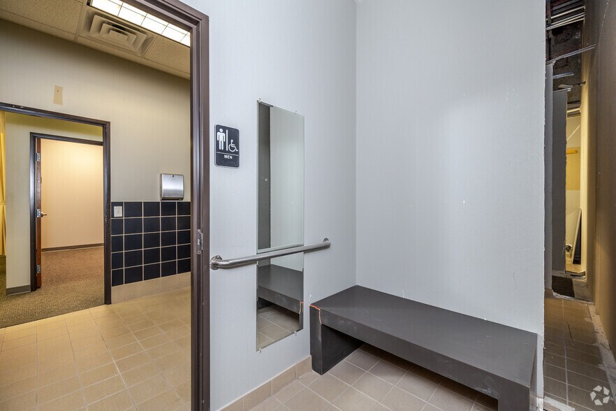 More Photos Of 5501 Gordon Smith Dr, Rowlett Medical For Lease