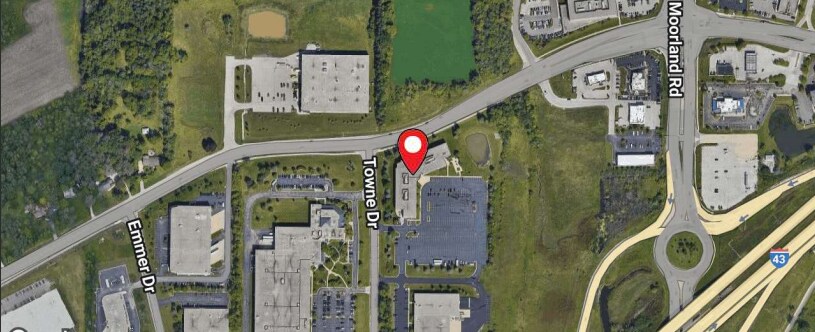 More Photos Of 5000 S Towne Dr, New Berlin Office For Sale