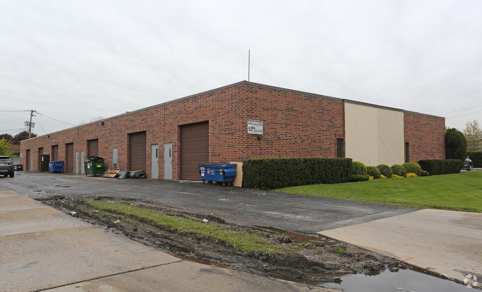 More Photos Of 655 N Central Ave, Wood Dale Warehouse For Lease