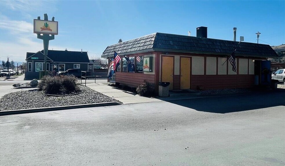 More Photos Of 421 E Commercial Ave, Anaconda Fast Food For Sale