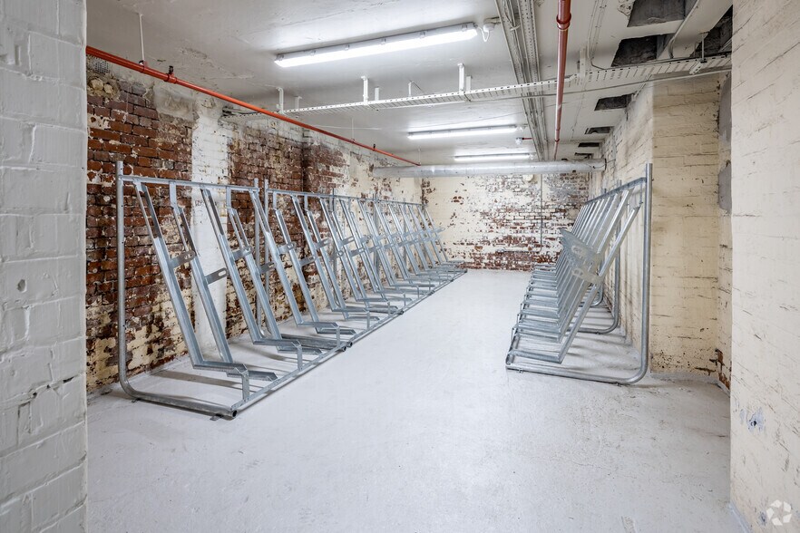 More Photos Of 56 Oxford St, Manchester Office For Lease