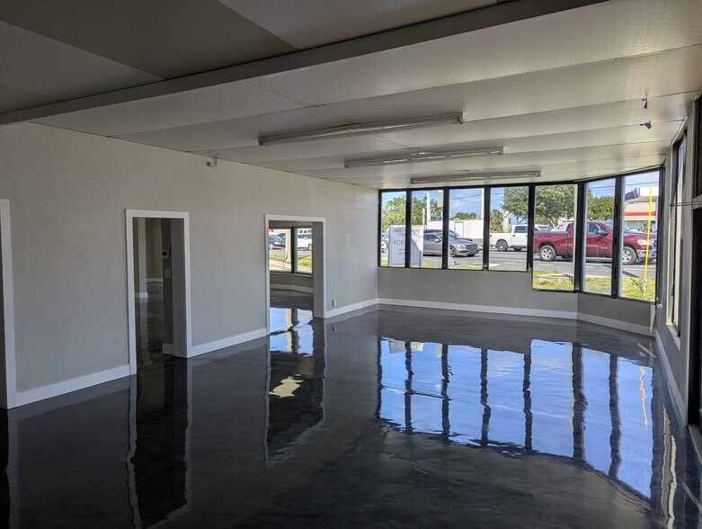 More Photos Of 7940 Grand Blvd, Port Richey General Retail For Sale