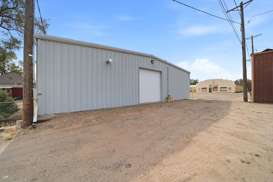 More Photos Of 114 5th St, Fowler Industrial For Sale
