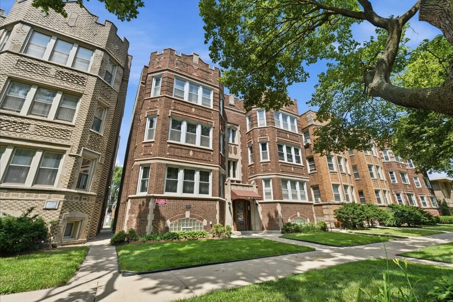 More Photos Of 8138 S Calumet Ave, Chicago Apartments For Sale