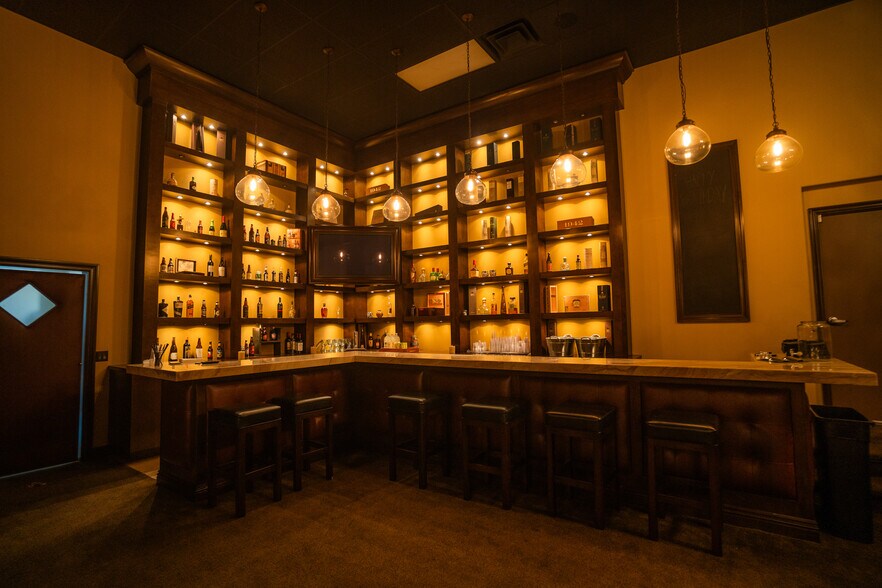 More Photos Of 1321 Sartori Ave, Torrance Storefront Retail Office For Lease