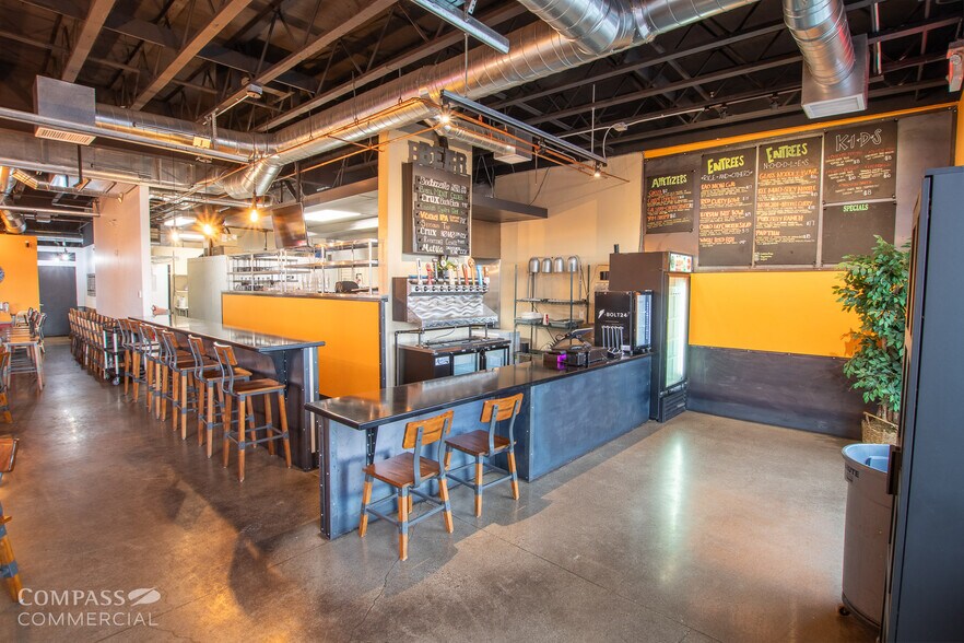 More Photos Of 1462 NE Cushing Dr, Bend General Retail For Lease