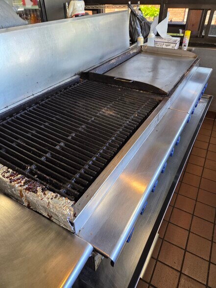 More Photos Of 572 Watertown Ave, Waterbury Restaurant For Sale