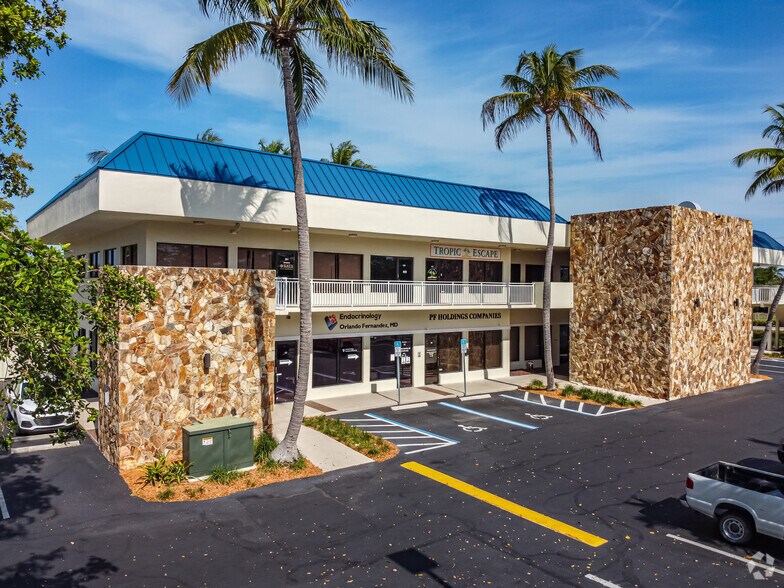 More Photos Of 4061 Bonita Beach Rd, Bonita Springs Medical For Lease