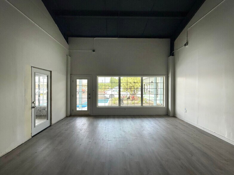 More Photos Of 4180 Rice St, Lihue Storefront Retail Office For Lease