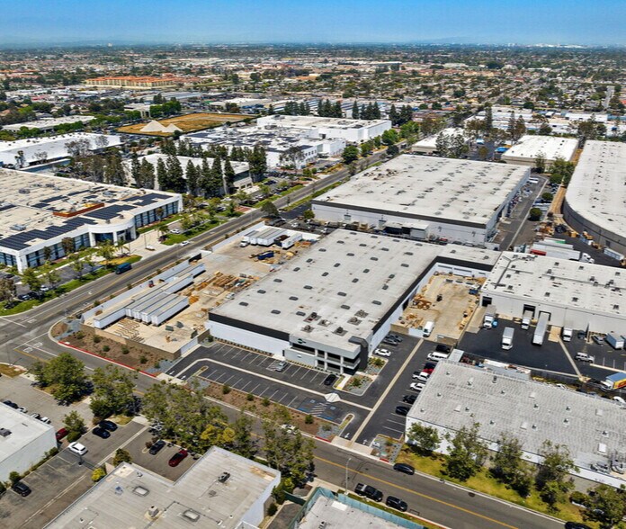 More Photos Of 11552 Monarch St, Garden Grove Warehouse For Lease