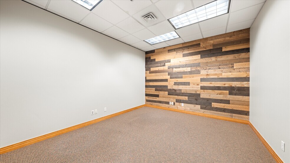 More Photos Of 8836 W Gage Blvd, Kennewick Office For Sale