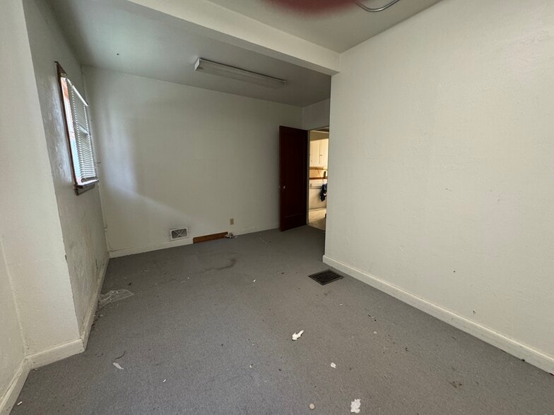 More Photos Of 120 9th Ave N, Buhl Multifamily For Sale