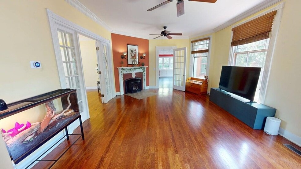 More Photos Of 58 Market St, Onancock Office Residential For Sale