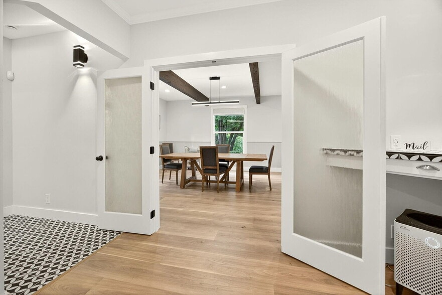 More Photos Of 111 Cedar St, Rogue River Office Residential For Sale