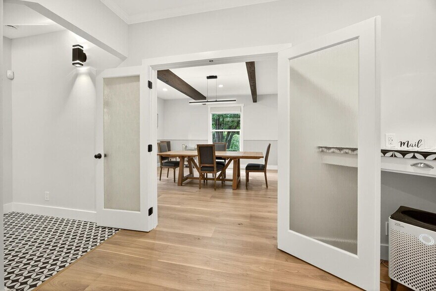 More Photos Of 111 Cedar St, Rogue River Office Residential For Sale