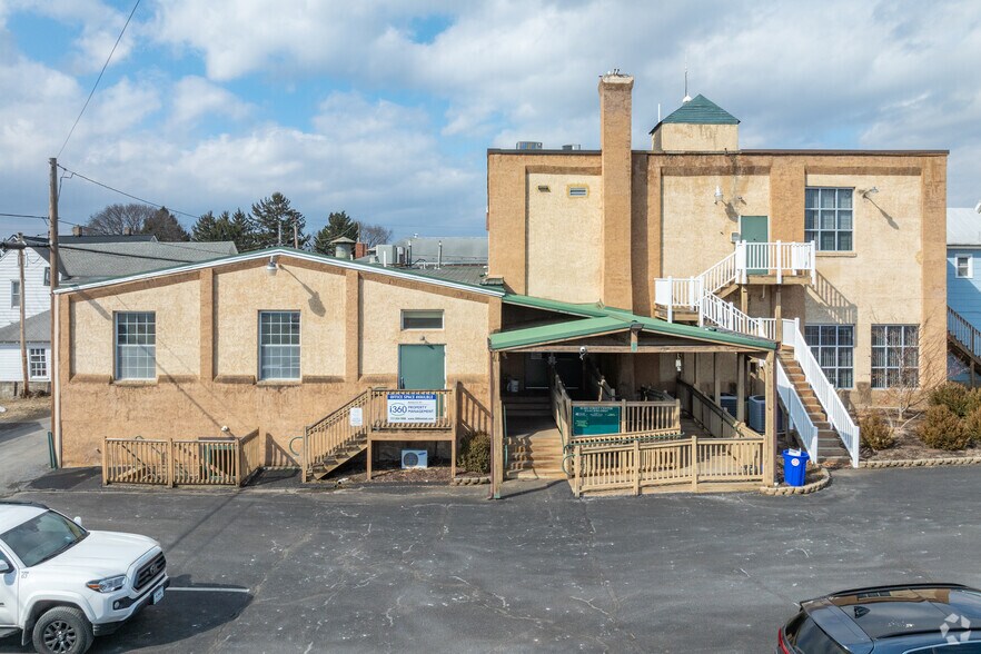 More Photos Of 20 E Burd St, Shippensburg Office Residential For Lease