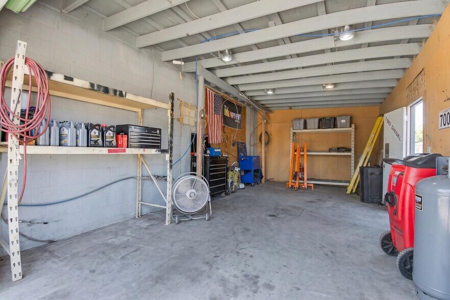 More Photos Of 16621 E St, Victorville Warehouse For Sale