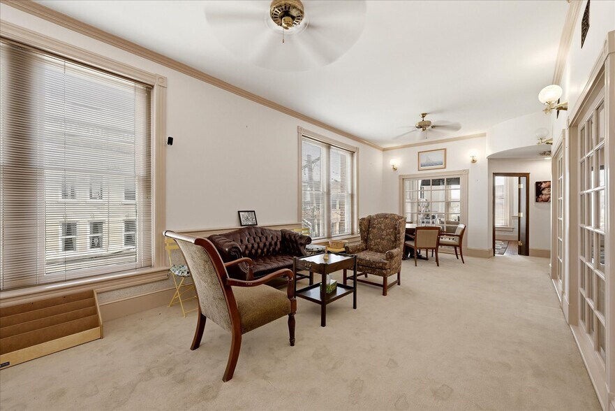 More Photos Of 185 N Loudoun St, Winchester Office For Sale