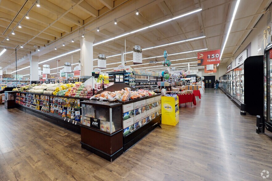 More Photos Of 3111 E Florence Ave, Huntington Park Supermarket For Sale