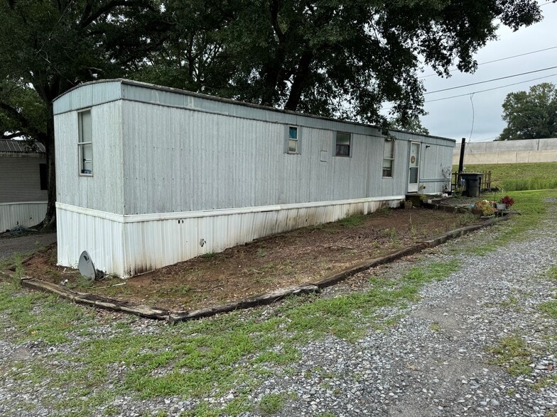 More Photos Of 727 Wilcox Ave, Gaffney Multifamily For Sale