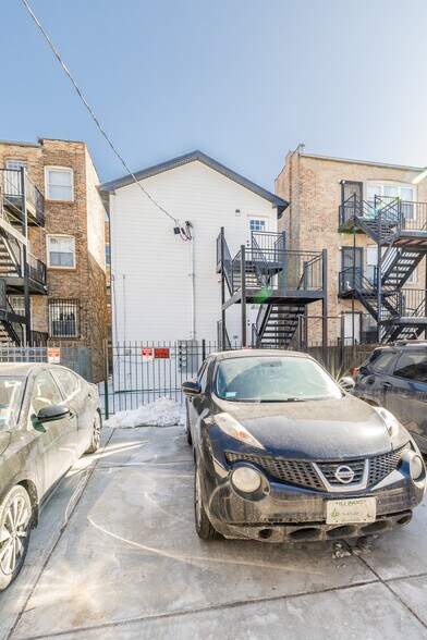 More Photos Of 6126 Eberhart ave, Chicago Apartments For Sale