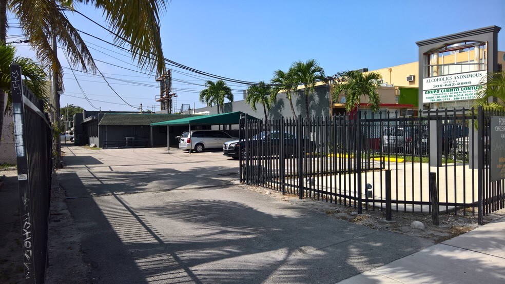 More Photos Of 1772 W Flagler St, Miami Medical For Sale