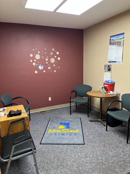 More Photos Of 611 N 1st St, Yakima Office For Sale