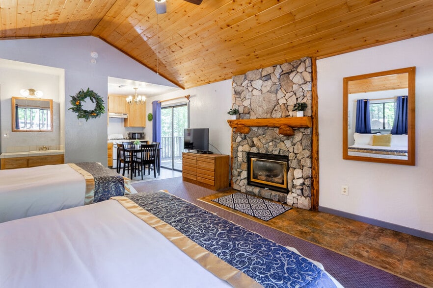 More Photos Of 500 Dodge Ridge Rd, Pinecrest Hotel For Sale