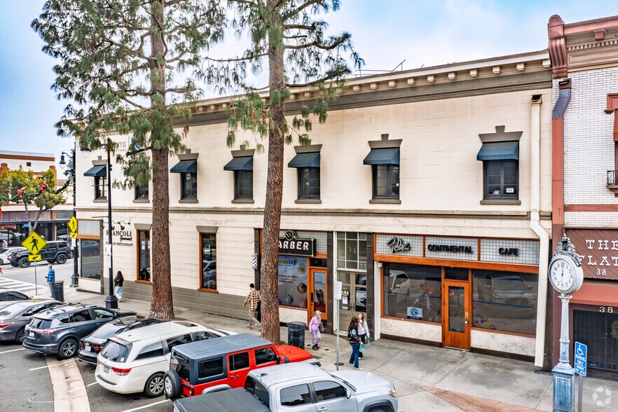 More Photos Of 30-36 Plaza Sq, Orange Loft Creative Space For Lease