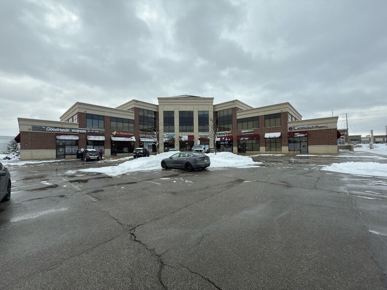 More Photos Of 20 Cottrelle Blvd, Brampton Restaurant For Sale