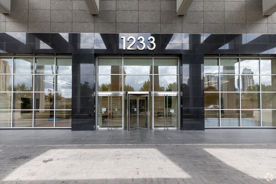 More Photos Of 1233 West Loop S, Houston Office For Lease