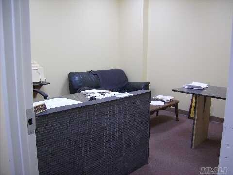 More Photos Of 50 Bethpage Rd, Hicksville Showroom For Lease